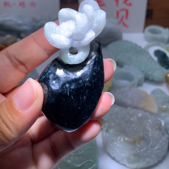 翡翠未镶嵌颈饰保真天然A货翡翠