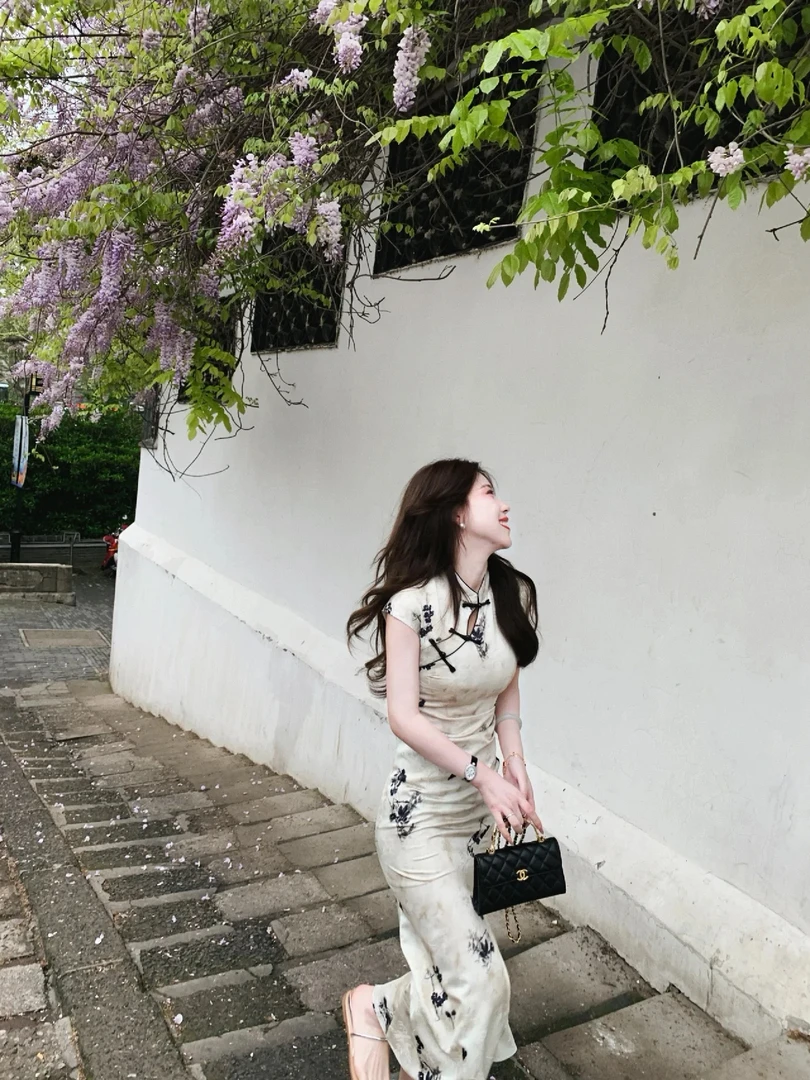 新中式国风长裙女2025春夏新款收腰显瘦盘扣立领开叉旗袍连衣裙女