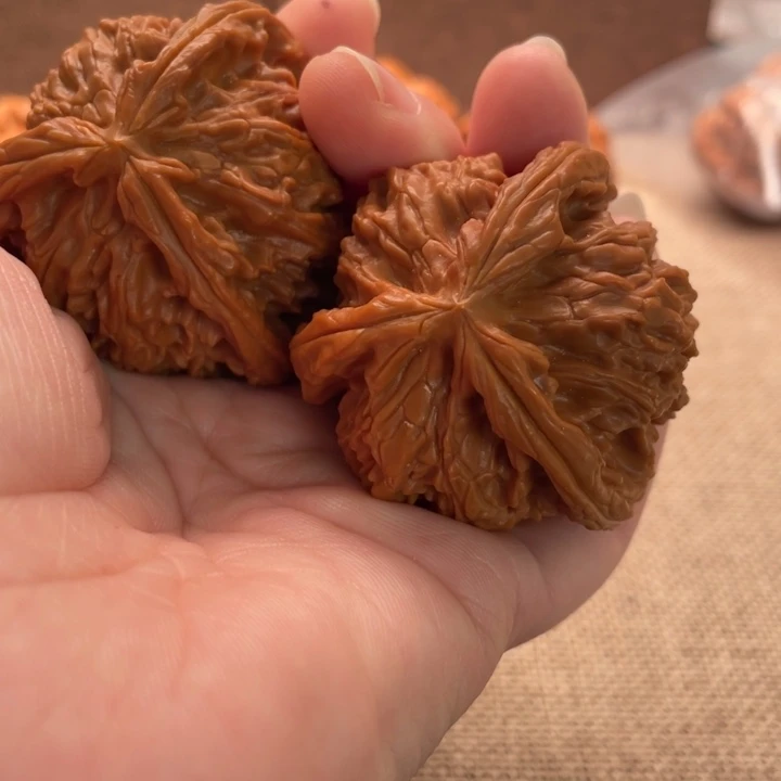 好***哥核桃白狮子42核桃