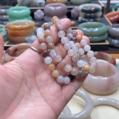 未镶嵌手镯石英质玉