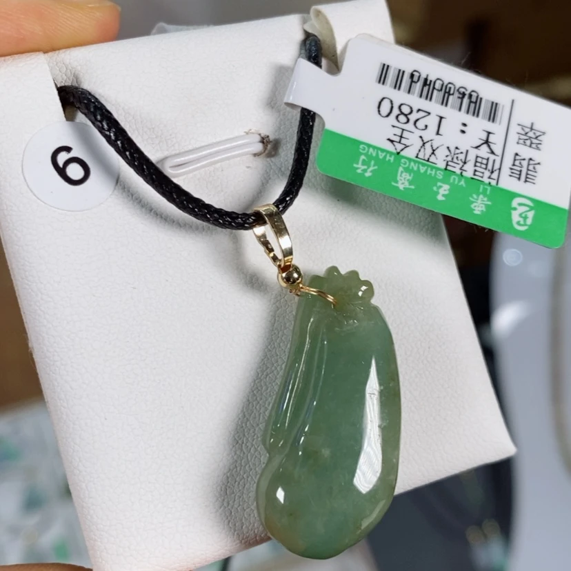 【闪购商品】翡翠未镶嵌颈饰