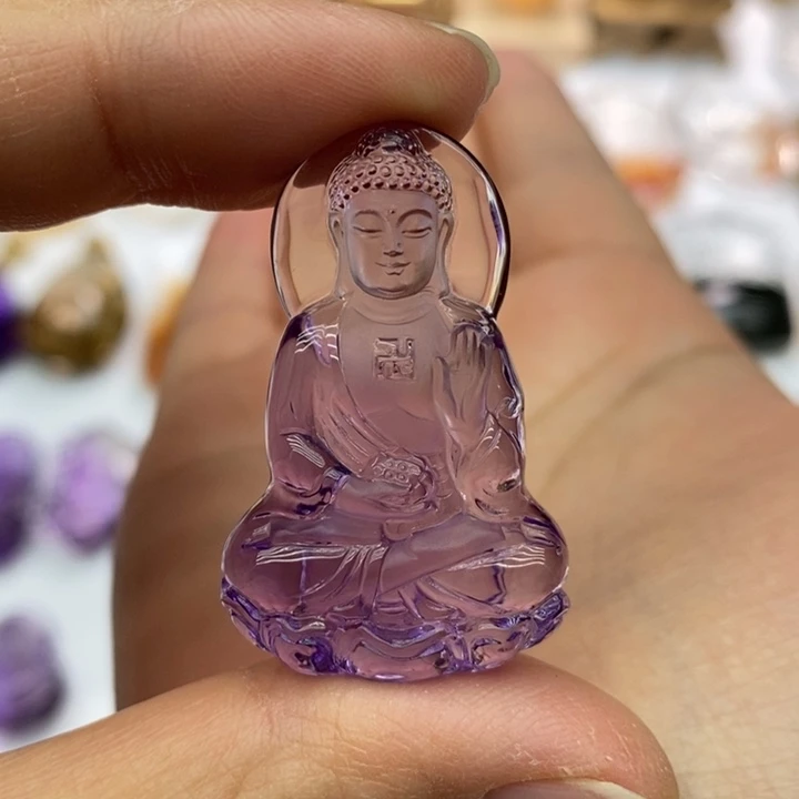 水晶颈饰未镶嵌让***?定制