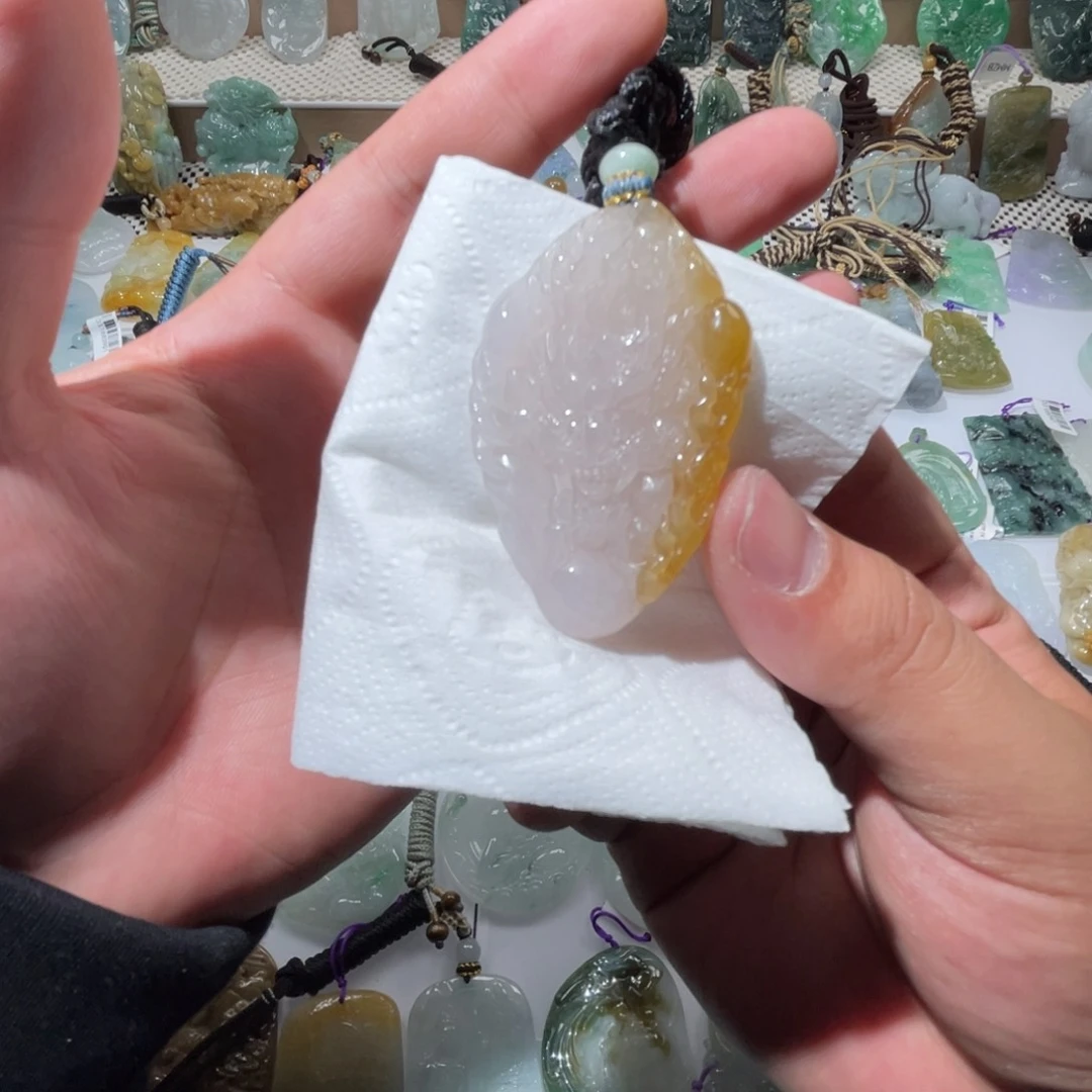 翡翠颈饰未镶嵌天然