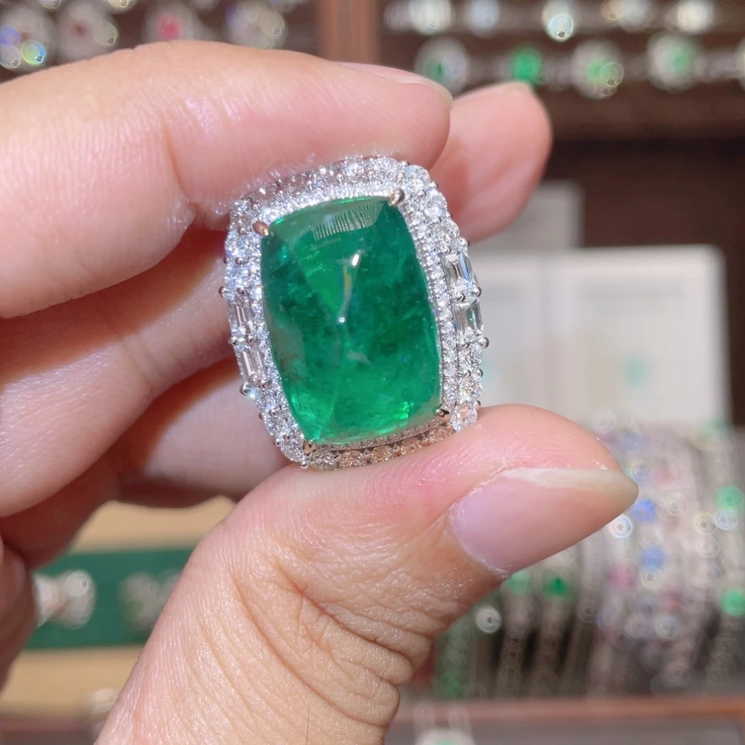 祖母绿戒指18K金镶嵌17.99ct