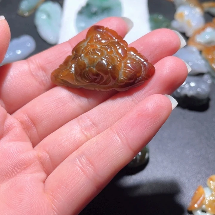 【闪购商品】翡翠颈饰未镶嵌天然翡翠