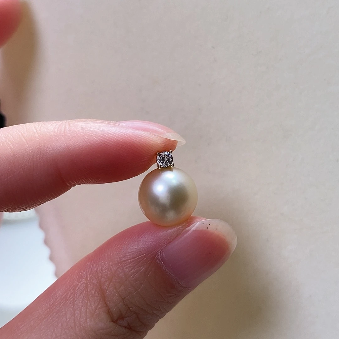 吊坠(赠链)海水珍珠18K金镶嵌11.4mm