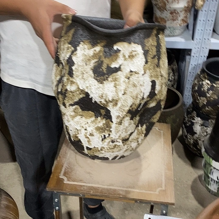 紫砂花盆口25高度32黑察888