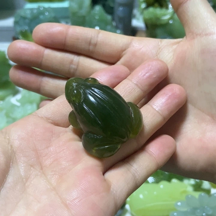 【闪购商品】未镶嵌蛇纹石玉把件