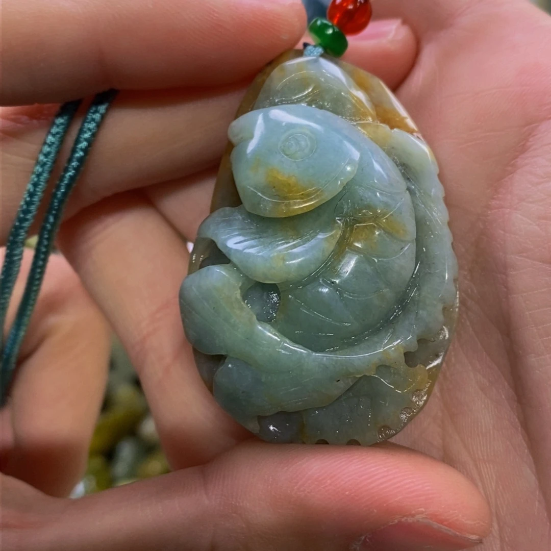 蛇纹石玉吊坠未镶嵌