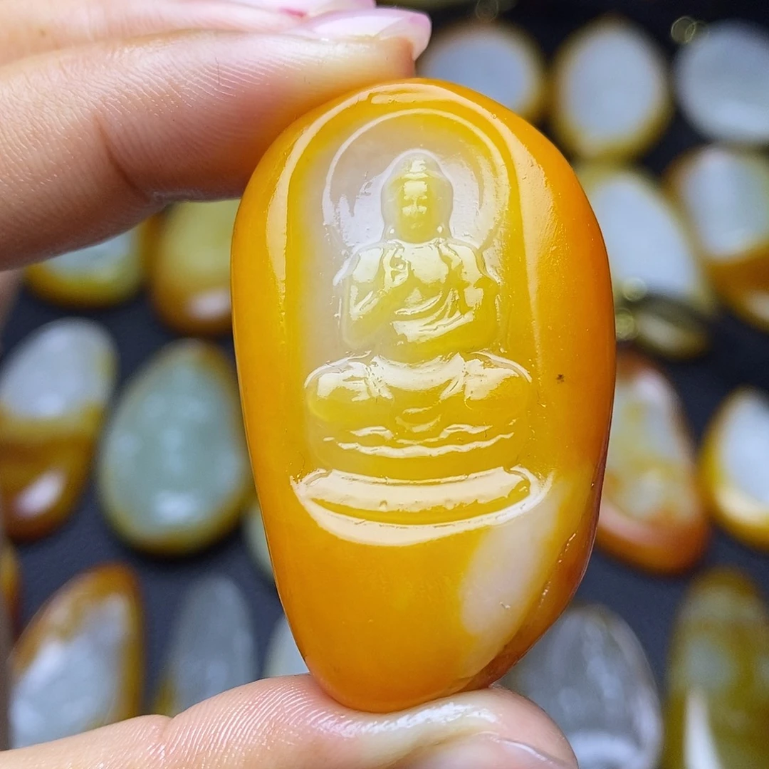 和田玉（糖玉）未镶嵌颈饰