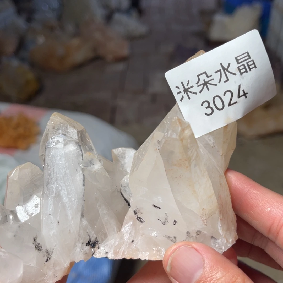 市***N水晶未镶嵌珠宝半成品