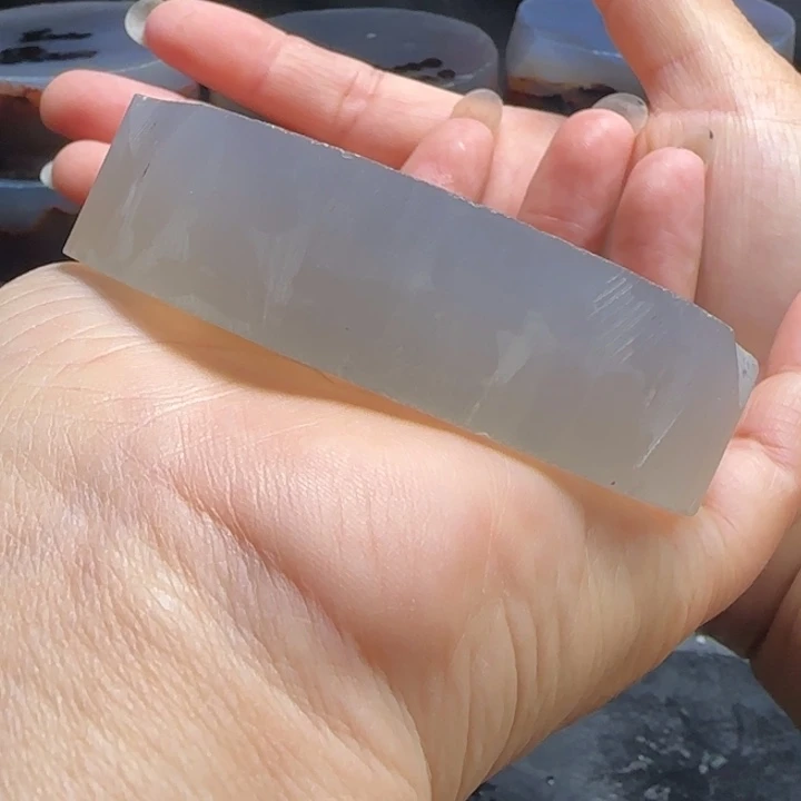 飞***翔定制玛瑙手镯定制
