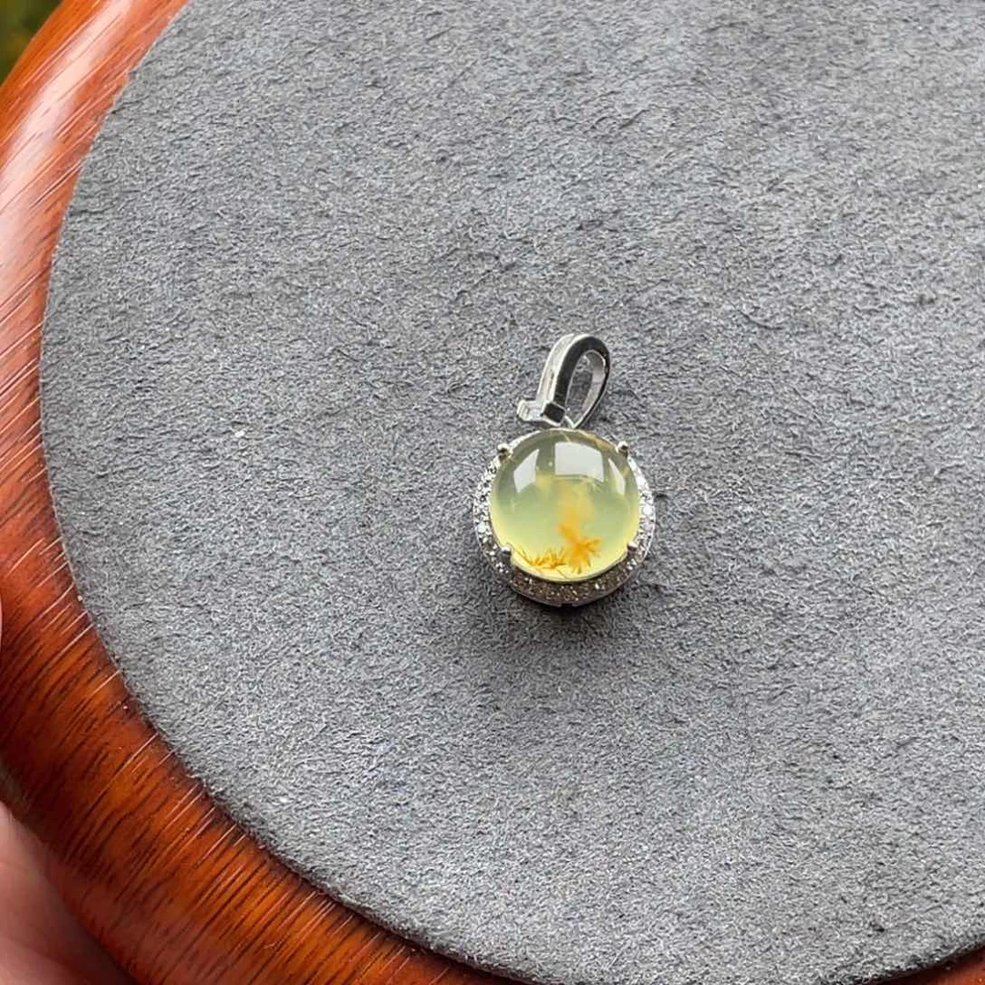 银S925镶嵌蛇纹石玉颈饰