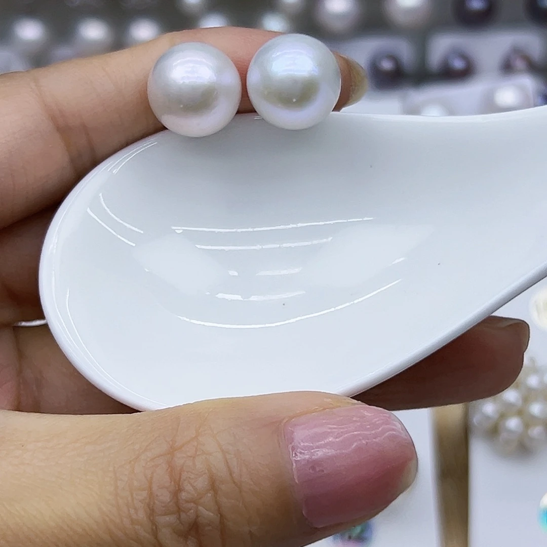 银S925镶嵌耳钉淡水珍珠