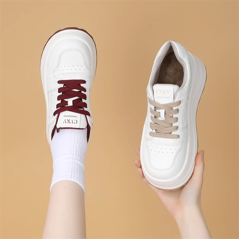 时尚厚底轻便运动休闲鞋女2024秋冬新款圆头系带舒适软底小白鞋潮