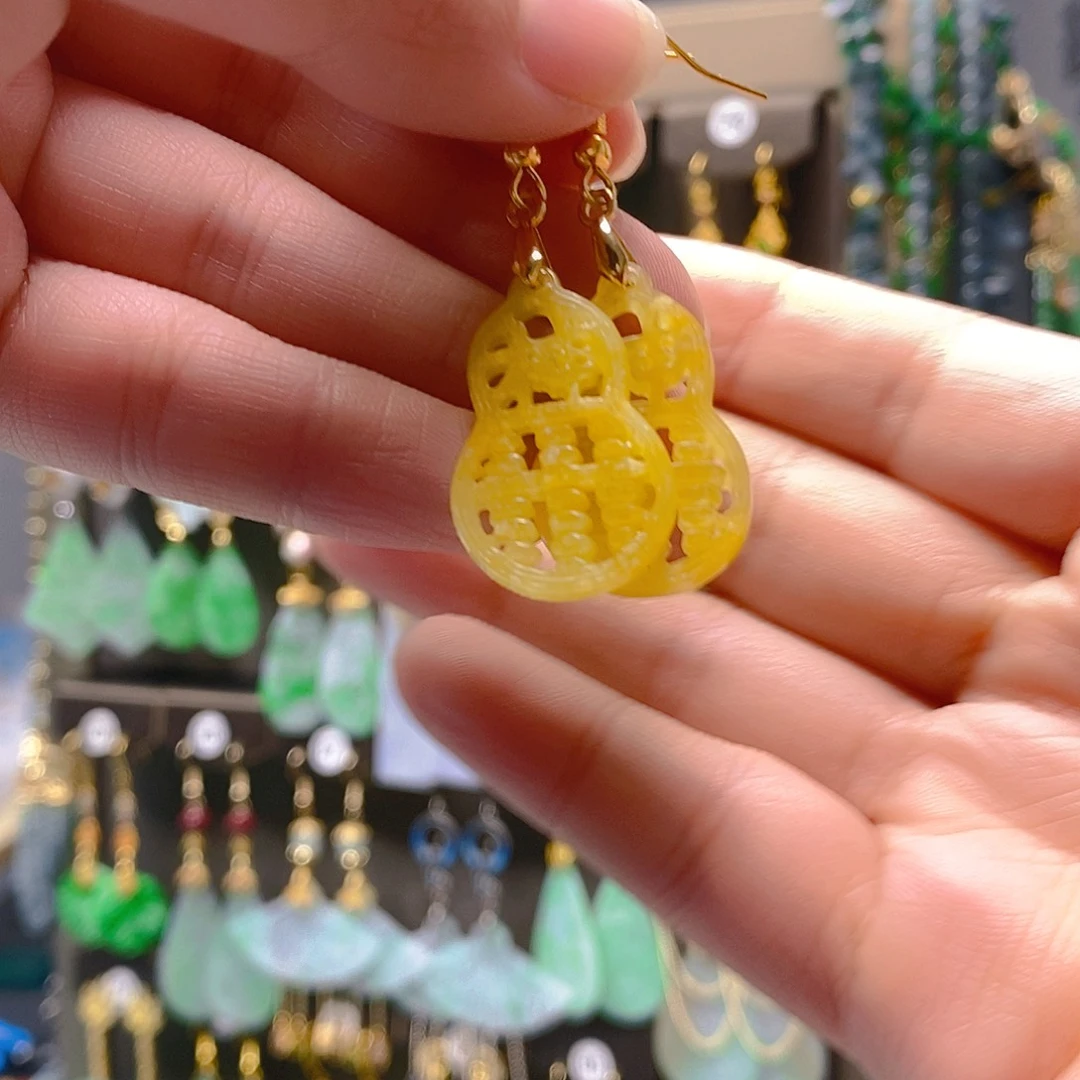 未镶嵌翡翠耳饰翡翠