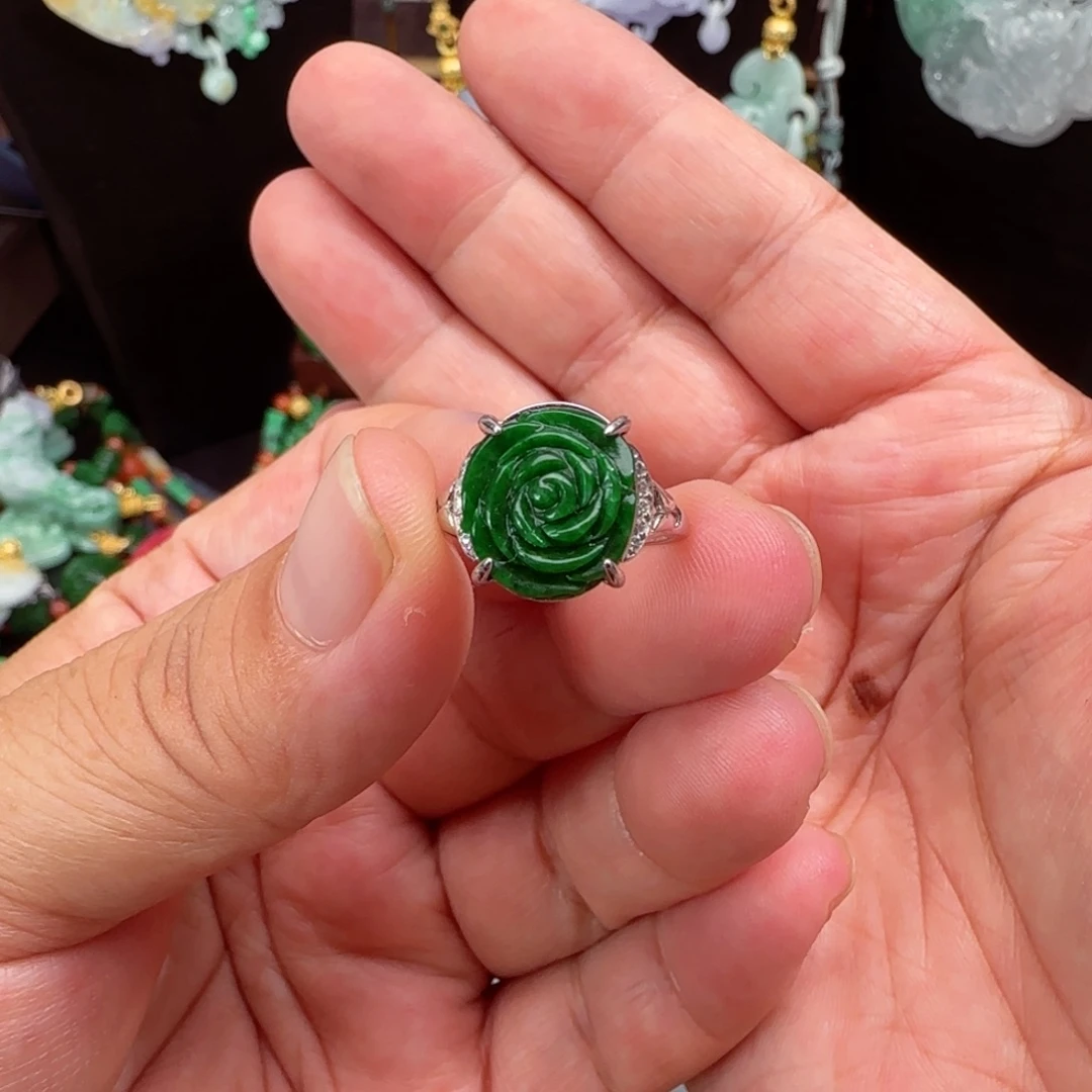 翡翠未镶嵌颈饰仿古
