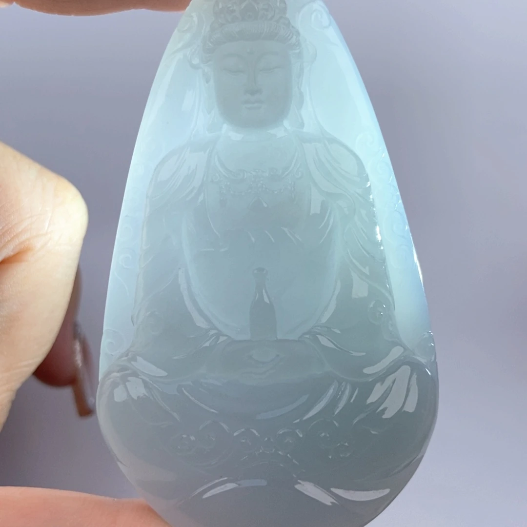 翡翠未镶嵌颈饰观音