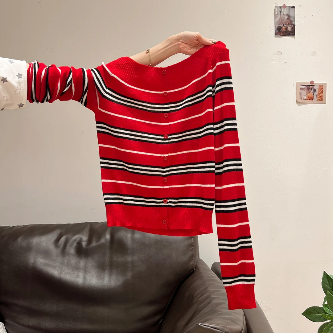 红色条纹一字领露肩长袖针织衫女2025秋季新款修身显瘦上衣