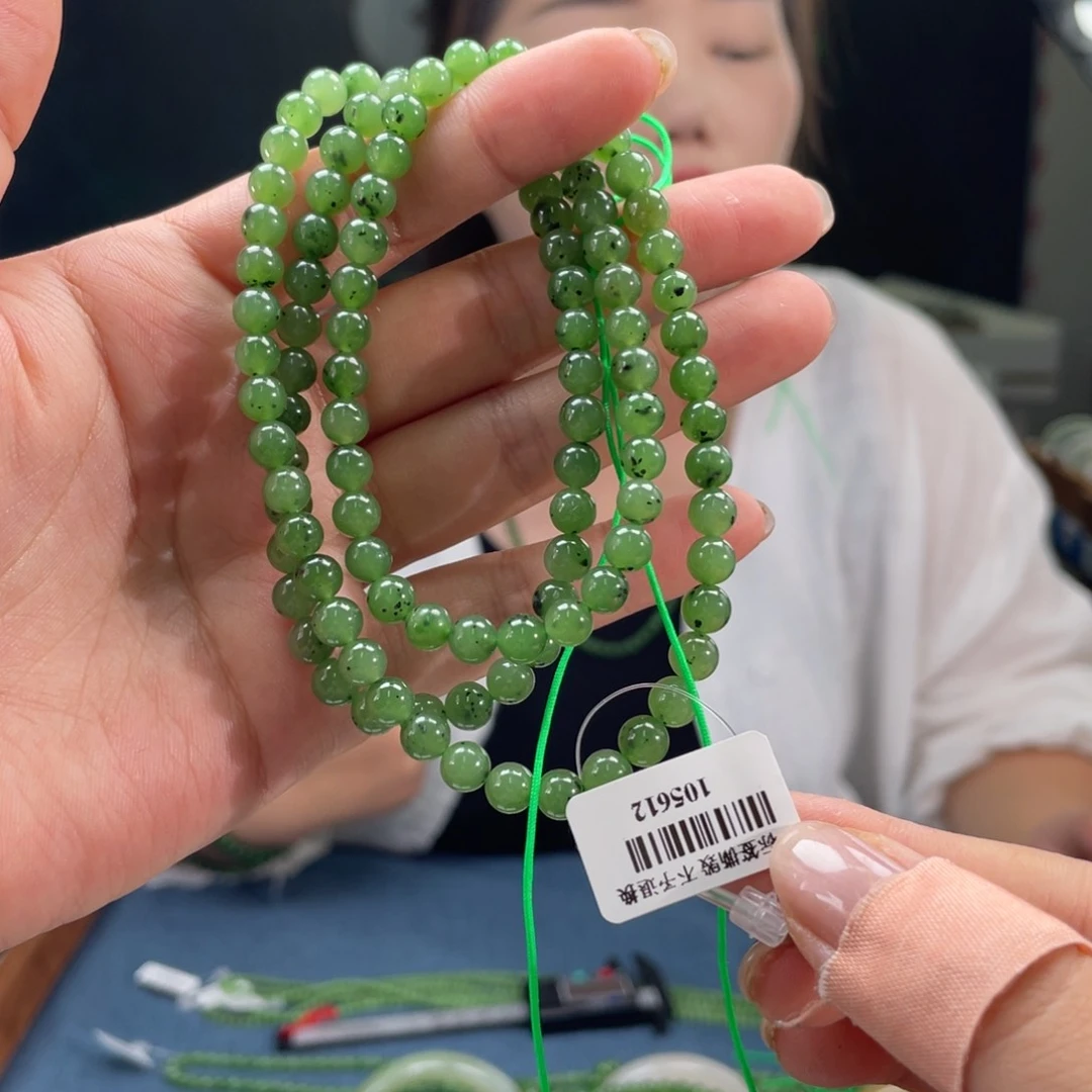 和田玉未镶嵌颈饰卡6