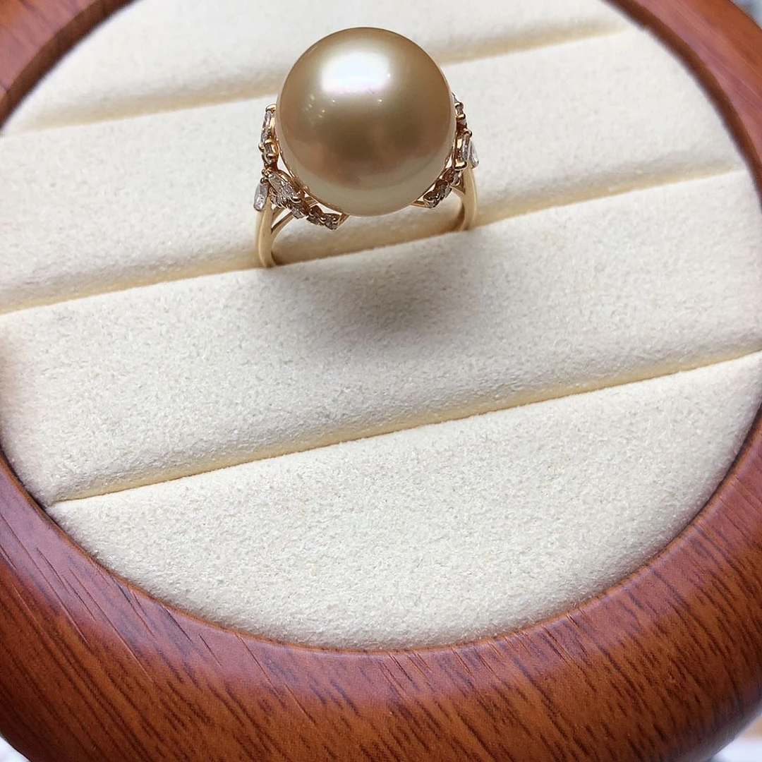 戒圈18K金镶嵌海水珍珠
