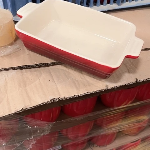 微瑕，不能明火，口径17厘米，高度4红色kc烤盘