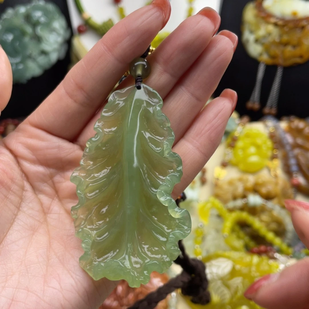 未镶嵌蛇纹石玉颈饰用****2