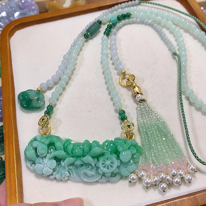 翡翠未镶嵌颈饰翡翠吊坠