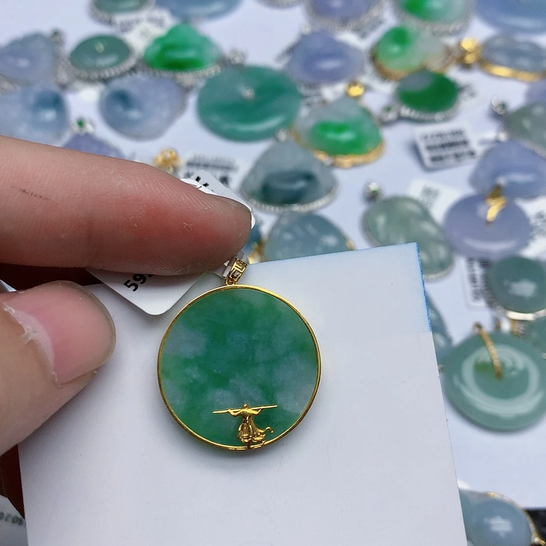 【闪购商品】翡翠挂件18K金镶嵌q 111111