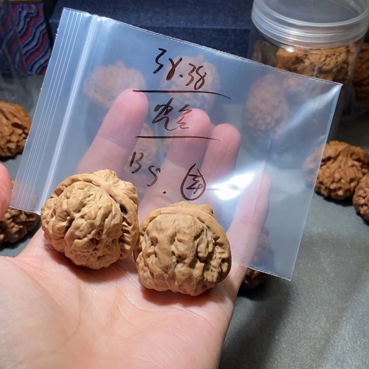 文玩核桃吊坠蛤蟆