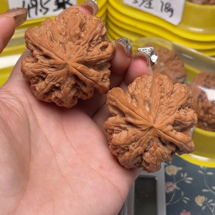 顺***哥吊坠桃核49-28755-02