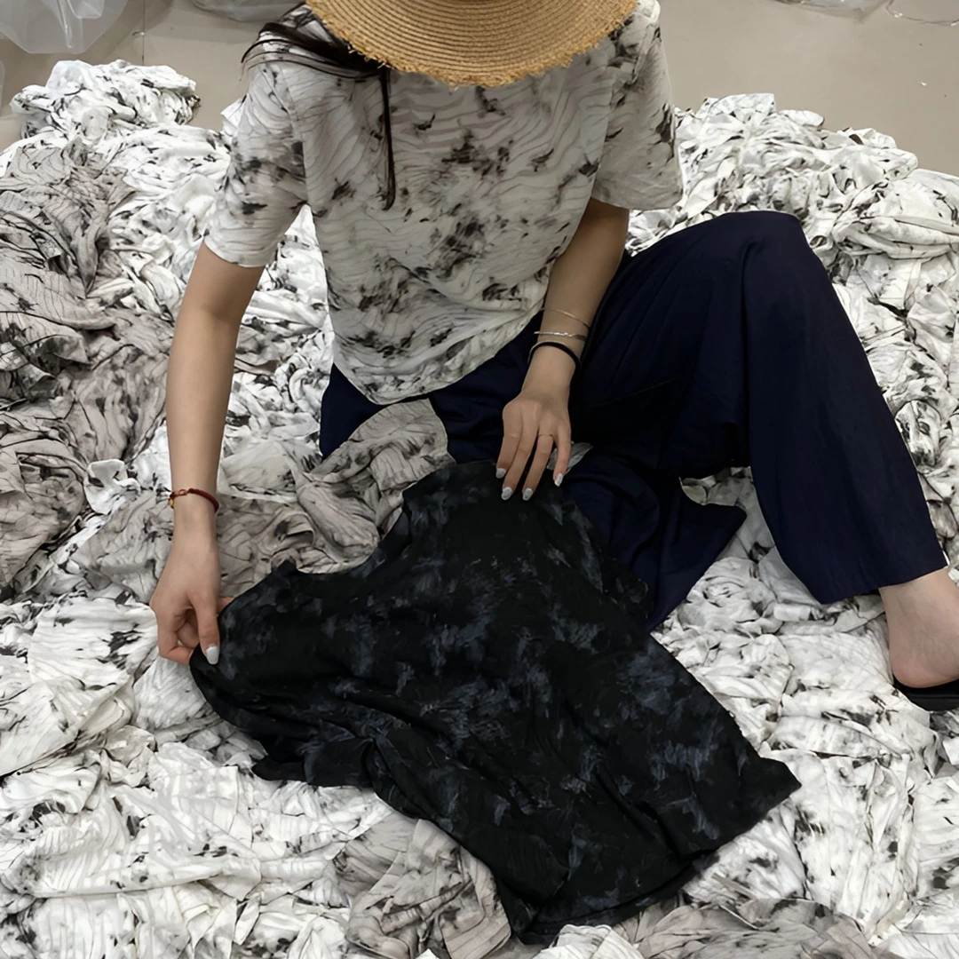 『雨美 Show』2565女士半袖休闲复古时尚百搭花岩石T短袖