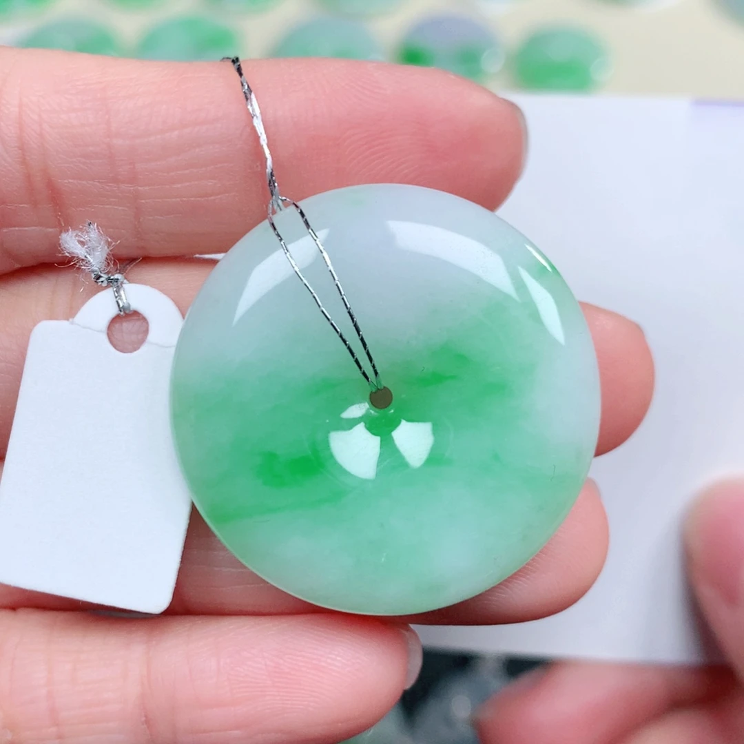 翡翠未镶嵌颈饰32.5-5.5