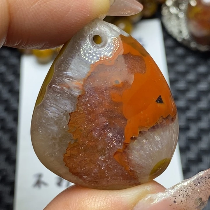 玛瑙/玉髓颈饰未镶嵌