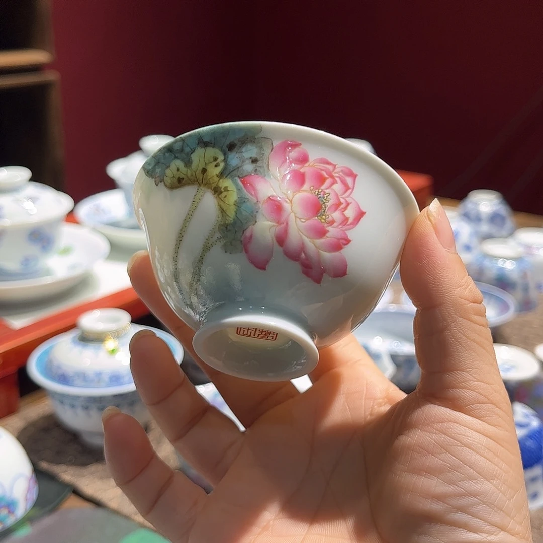 荷花斗彩主人杯。。。。。