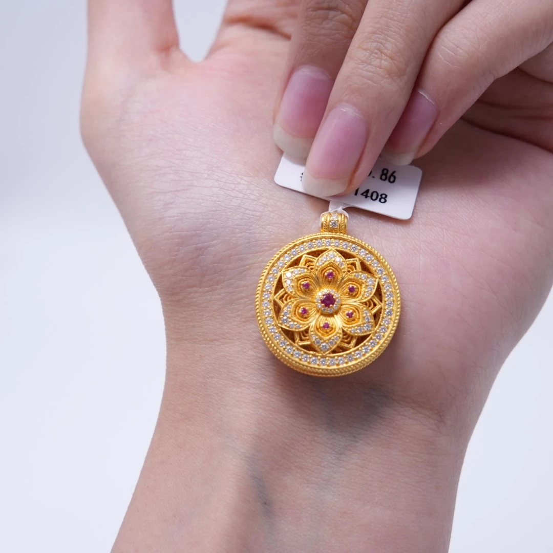 【金吊坠】红色圈钻莲花罗盘吊坠黄金5G足金999送女友附加【688/328】