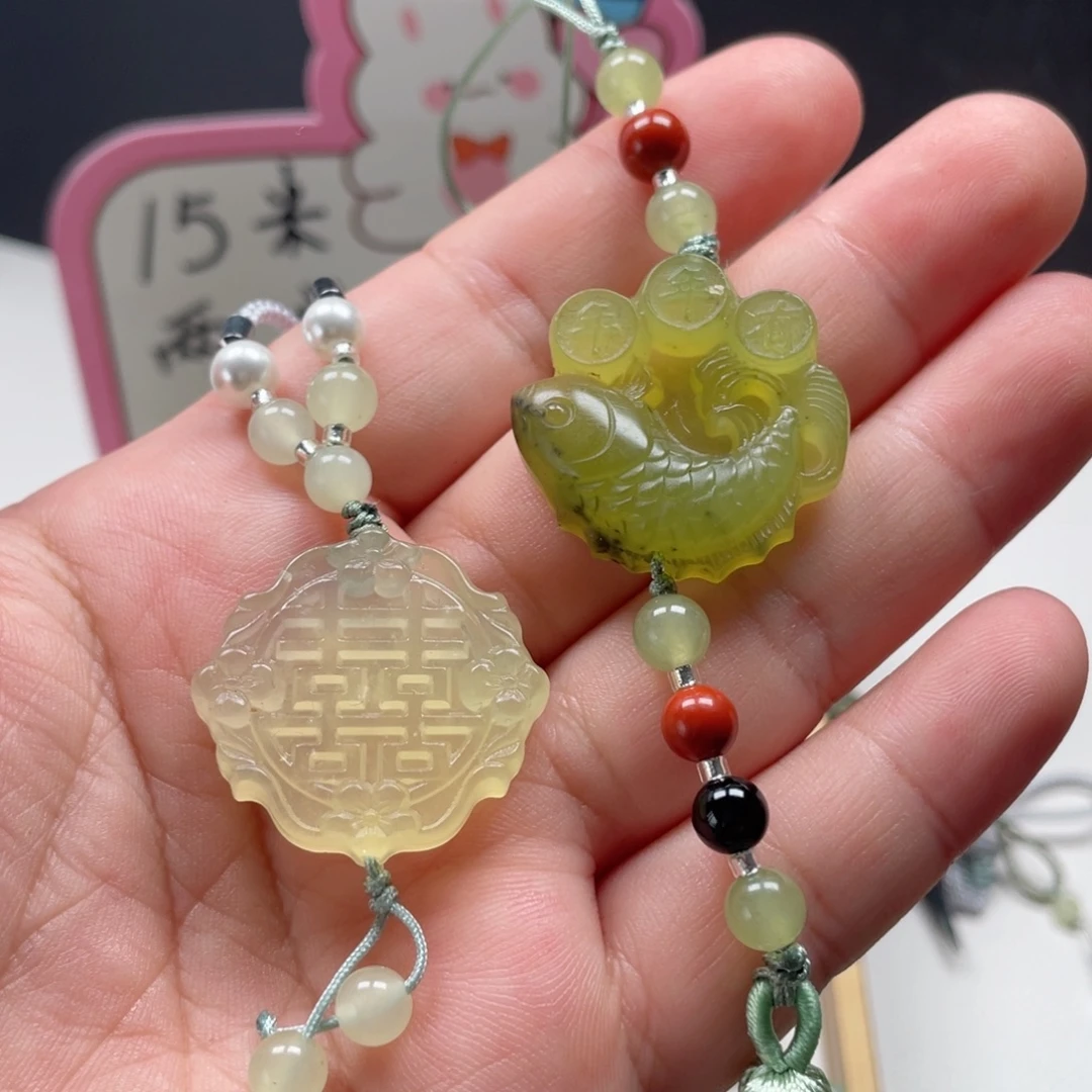 未镶嵌蛇纹石玉颈饰