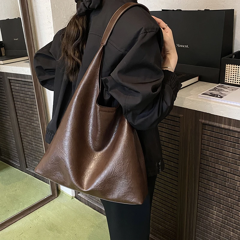 复古包包女2025超火新款时尚简约高级感单肩包休闲百搭托特包大包