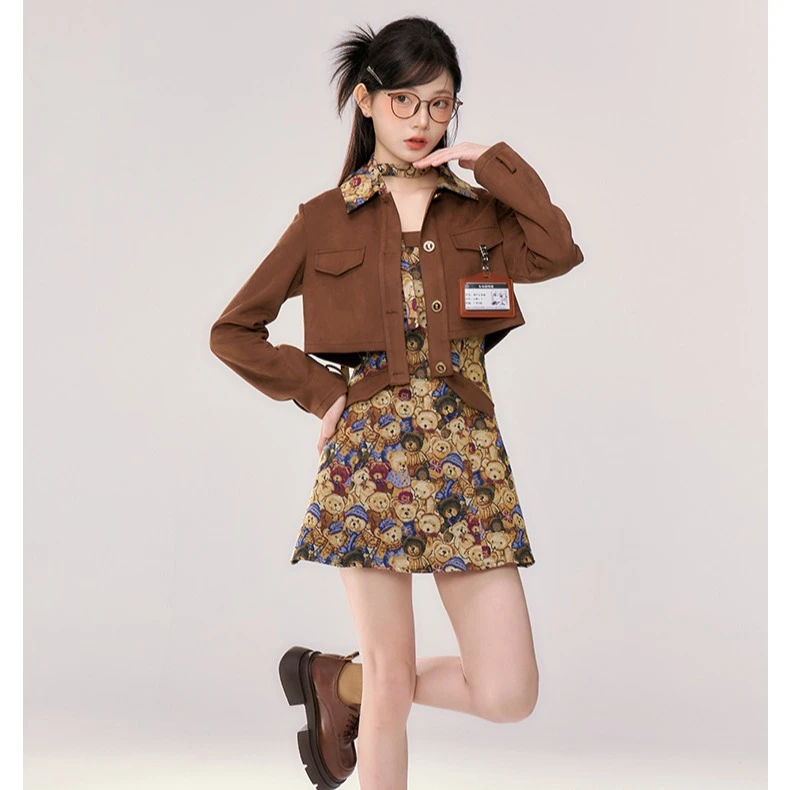 织物猪小熊焦糖复古吊带连衣裙女小个子秋季美拉德穿搭套装