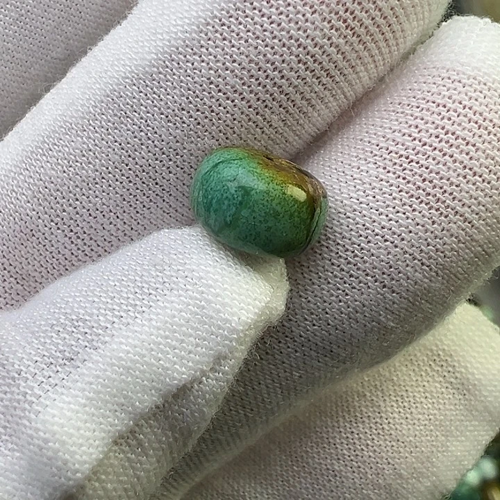 南红玛瑙未镶嵌珠宝奇石