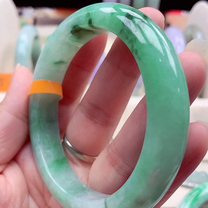 未镶嵌手镯翡翠翡翠