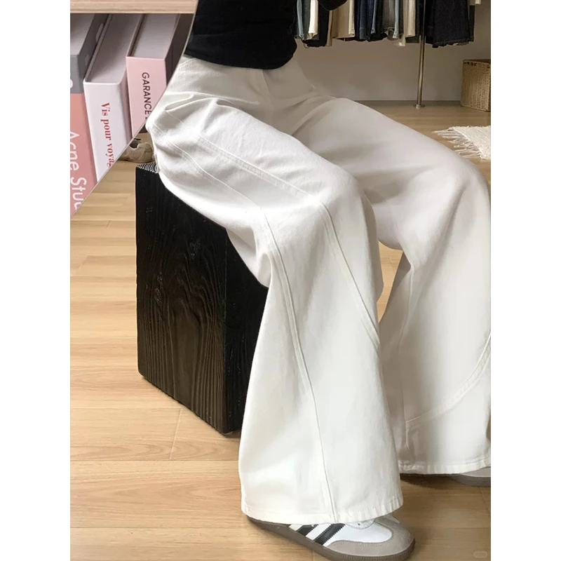 白色高腰阔腿弯刀牛仔裤女秋季2025网红爆款遮胯宽松显瘦拖地裤子