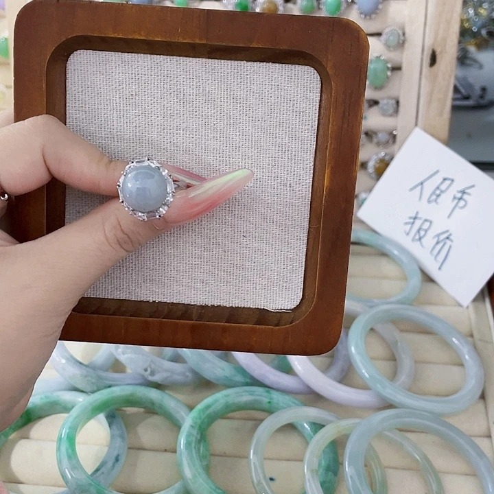 翡翠未镶嵌颈饰天然翡翠Ａ货