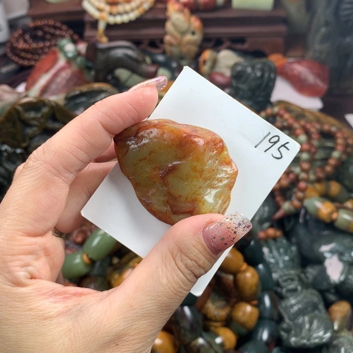 岫岩河磨玉（透闪石质玉）把件未镶嵌