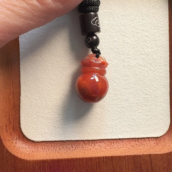 南红玛瑙未镶嵌颈饰