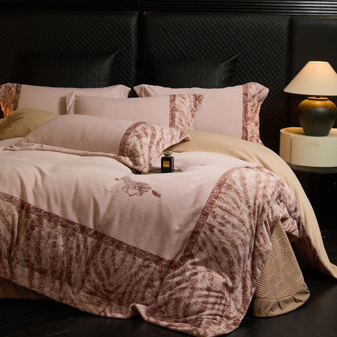 高定款全消光数码印花牛奶绒床盖款四件套 XFX -卡伦