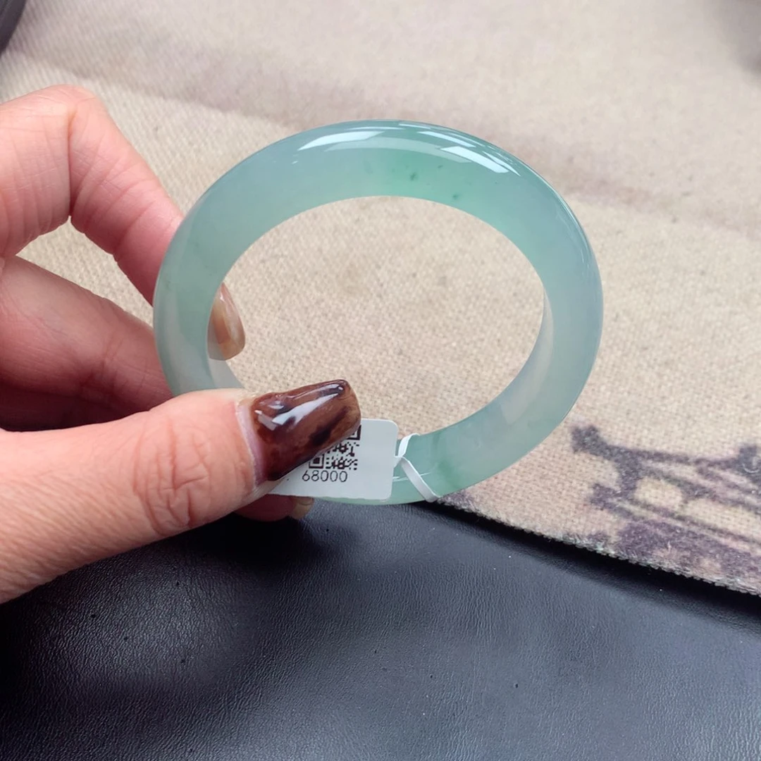 未镶嵌手镯翡翠缅甸翡翠手镯