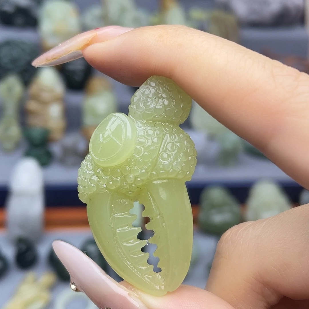 和田玉未镶嵌挂件