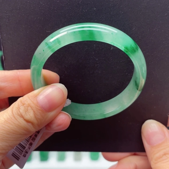 石英质玉手镯未镶嵌50-51