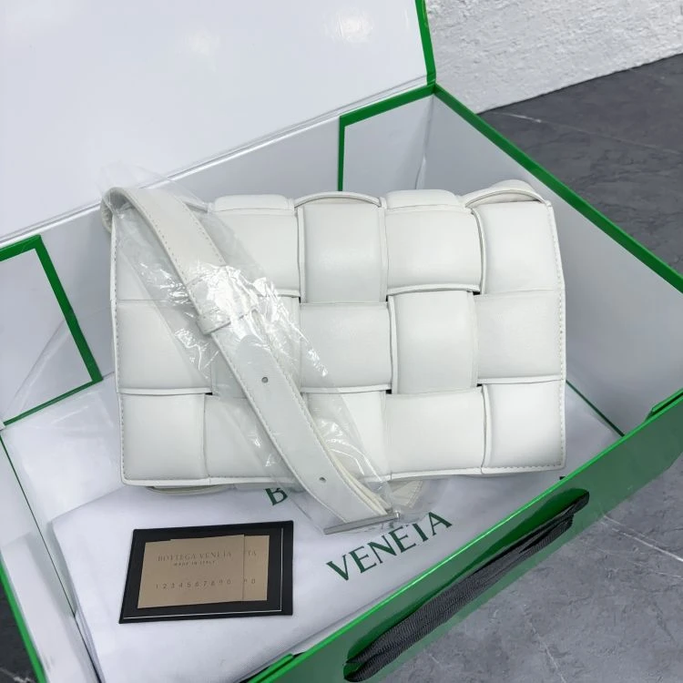 95新/葆蝶家/C8877541232/[251119SWB]